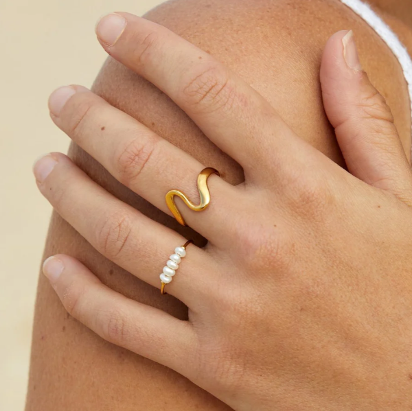 Anello Elegance con perle d'acqua dolce per uno stile sofisticato
