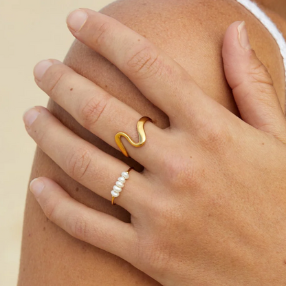 Anello Elegance con perle d'acqua dolce per uno stile sofisticato