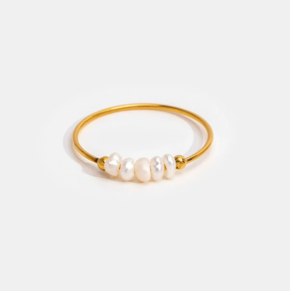 Anello Elegance con perle d'acqua dolce per uno stile sofisticato
